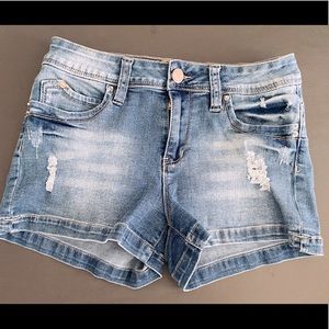 Amazing fit shorts!  Worn twice! No damage!